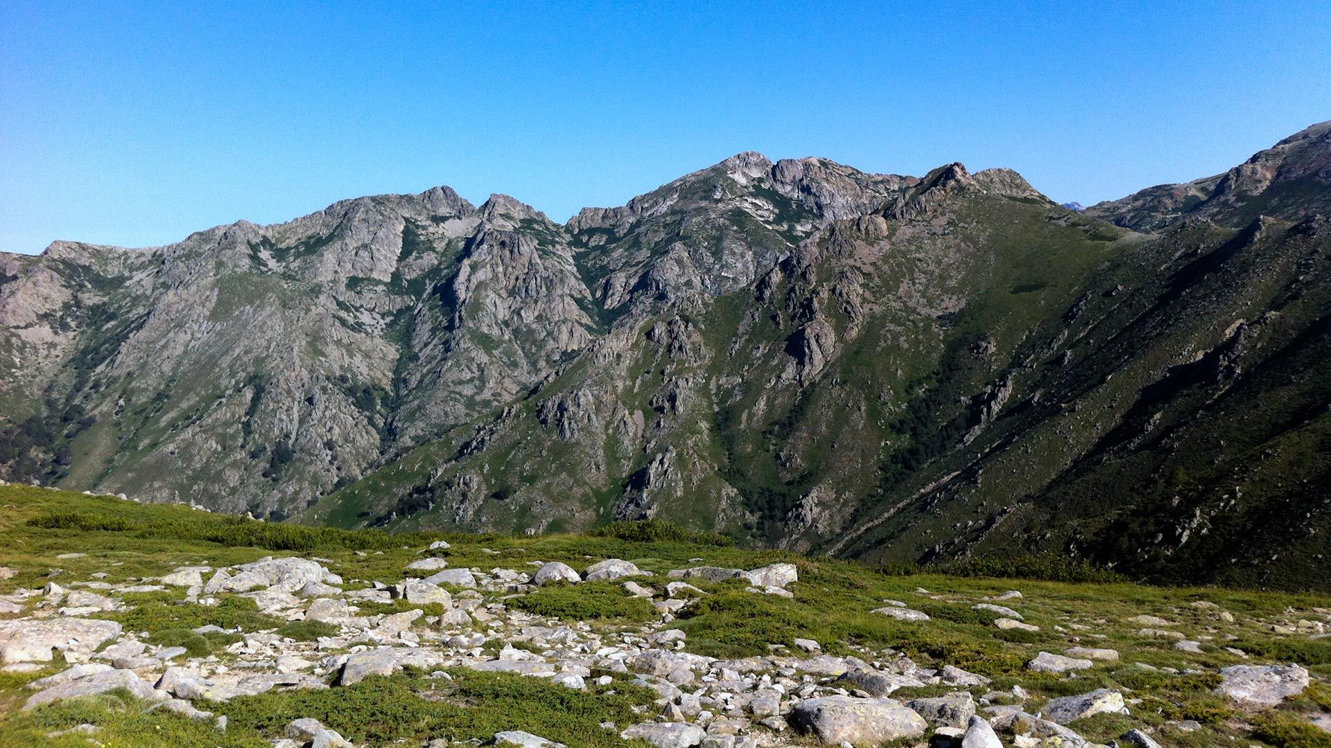 Pozzi de Bastelica en Corse, A Bella Scusa Pozzi de Bastelica en Corse, A Bella Scusa